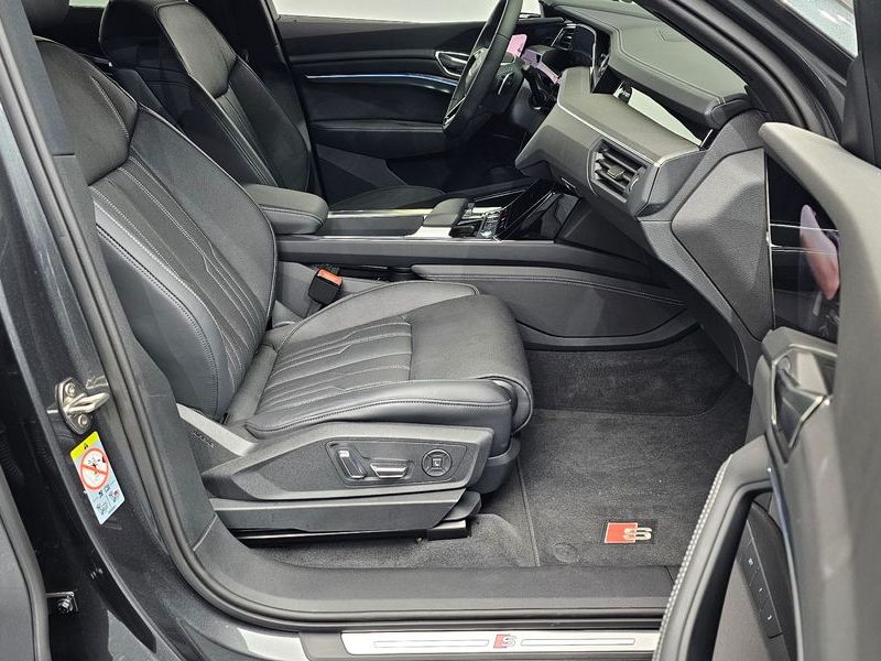 2024 Audi Q8 Quattro Sportback photo 11