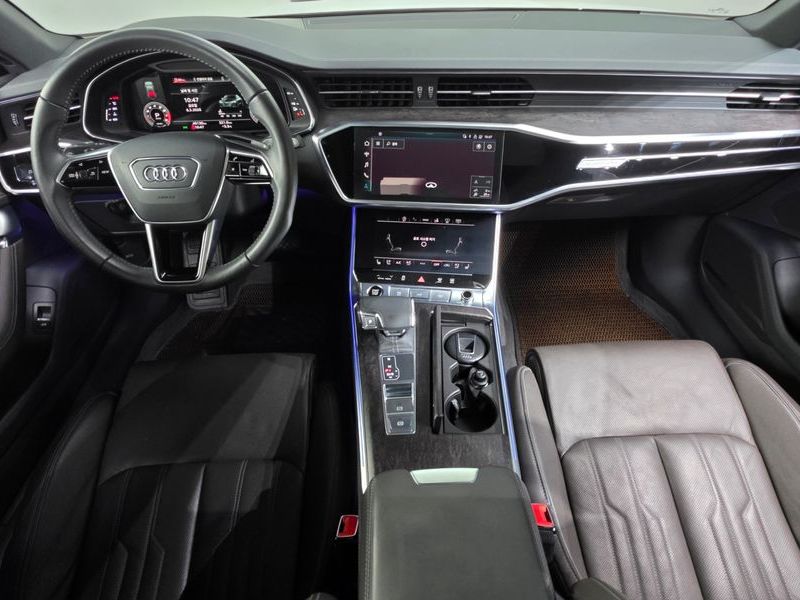 2021 Audi A7 55 TFSI Quattro Premium photo 7