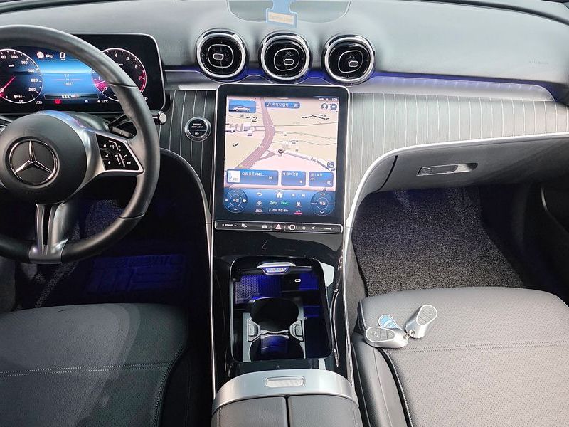 2024 Mercedes-Benz C-Class C300 4MATIC Avantgarde photo 7