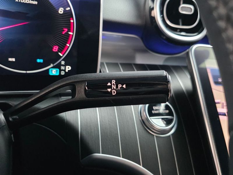 2024 Mercedes-Benz C-Class C300 4MATIC Avantgarde photo 9