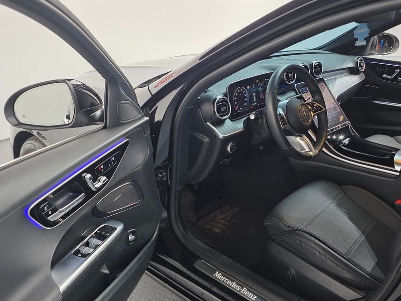 2024 Mercedes-Benz C-Class C300 4MATIC Avantgarde photo 12