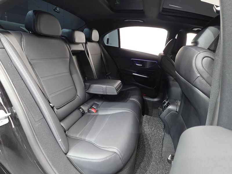 2024 Mercedes-Benz C-Class C300 4MATIC Avantgarde photo 19