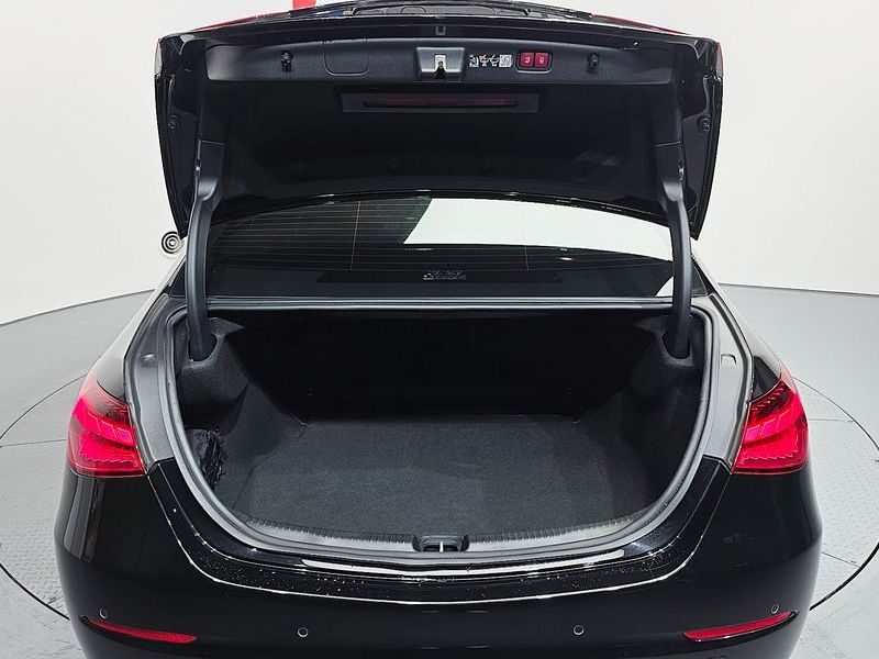 2024 Mercedes-Benz C-Class C300 4MATIC Avantgarde photo 20