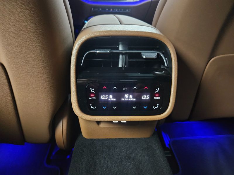 2026 Mercedes-Benz E-Class E450 4MATIC Exclusive photo 12