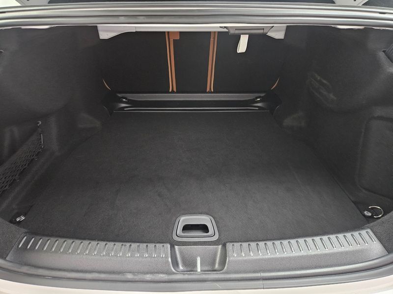 2026 Mercedes-Benz E-Class E450 4MATIC Exclusive photo 19