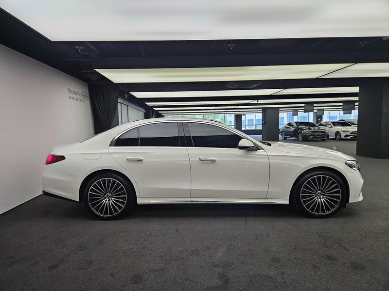 2026 Mercedes-Benz E-Class E450 4MATIC Exclusive photo 20
