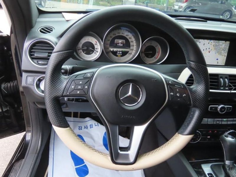 2013 Mercedes-Benz C-Class C220 CDI Coupe photo 16