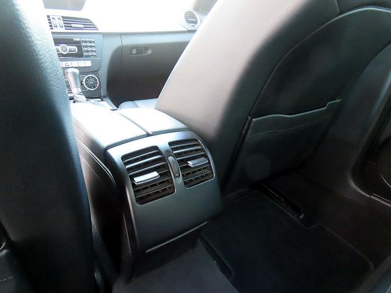 2012 Mercedes-Benz C-Class C200 CGI photo 16