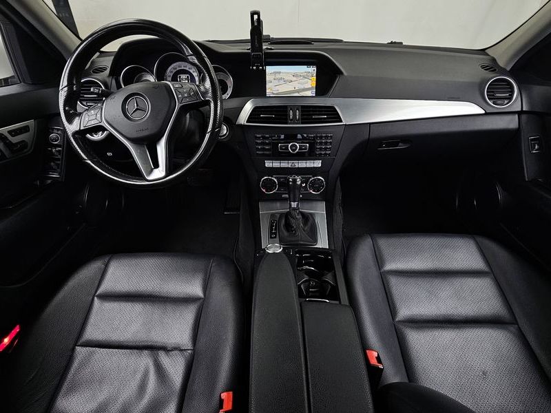 2012 Mercedes-Benz C-Class C220 CDI AVANTGARDE photo 7