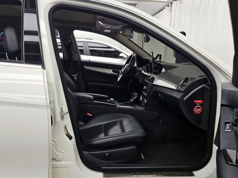 2012 Mercedes-Benz C-Class C220 CDI AVANTGARDE photo 11