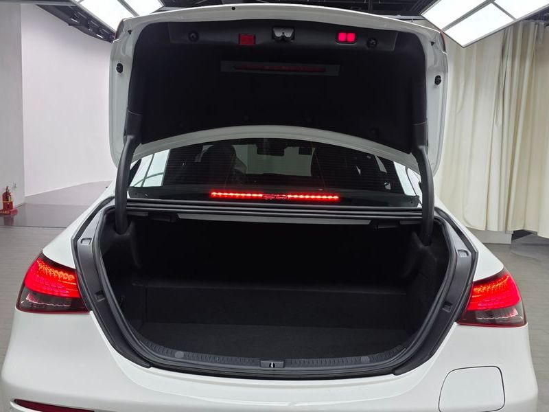2021 Mercedes-Benz E-Class E300e 4MATIC Exclusive photo 20