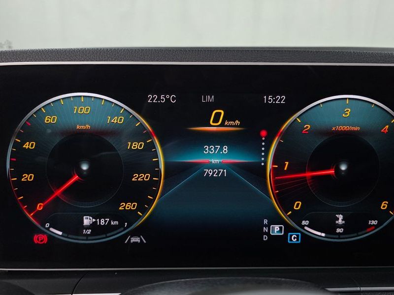 2020 Mercedes-Benz E-Class GLE300d 4MATIC photo 8