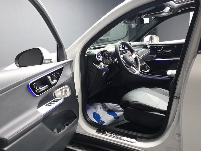 2025 Mercedes-Benz C-Class GLC 300 4MATIC Avantgarde photo 10