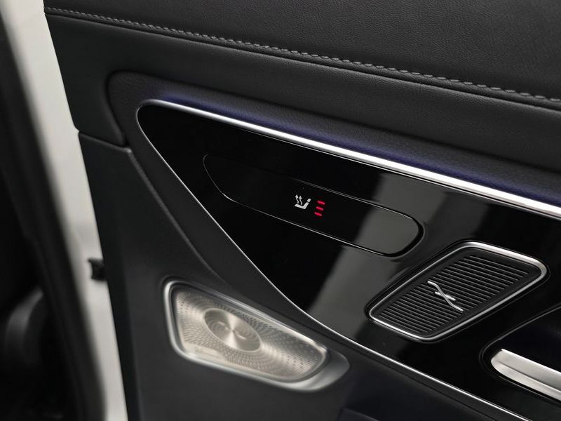 2025 Mercedes-Benz C-Class GLC 300 4MATIC Avantgarde photo 19