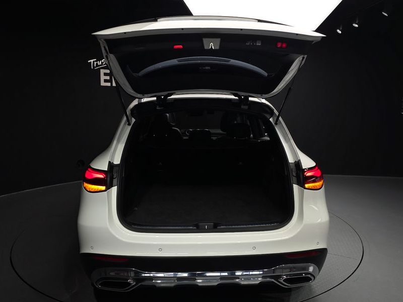 2025 Mercedes-Benz C-Class GLC 300 4MATIC Avantgarde photo 20