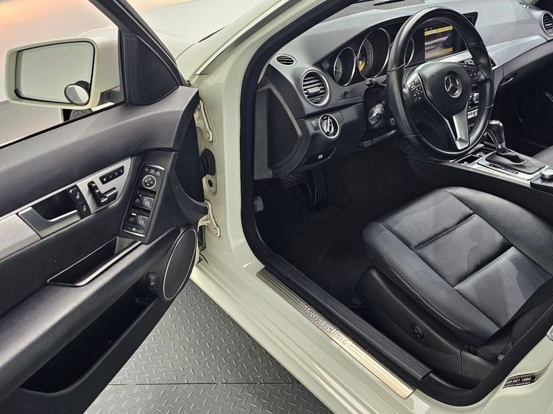 2012 Mercedes-Benz C-Class C220 CDI AVANTGARDE photo 10