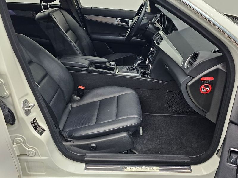 2012 Mercedes-Benz C-Class C220 CDI AVANTGARDE photo 11