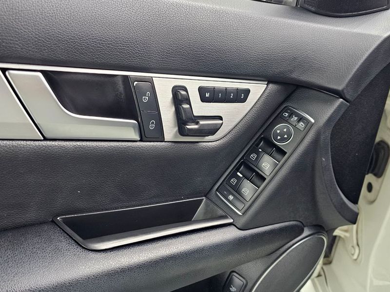 2012 Mercedes-Benz C-Class C220 CDI AVANTGARDE photo 20