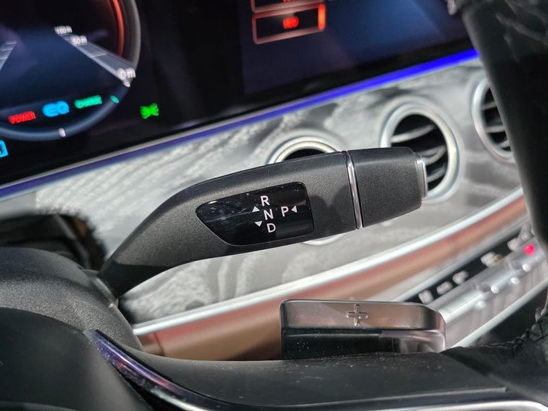 2022 Mercedes-Benz E-Class E350 4MATIC Avantgarde photo 9