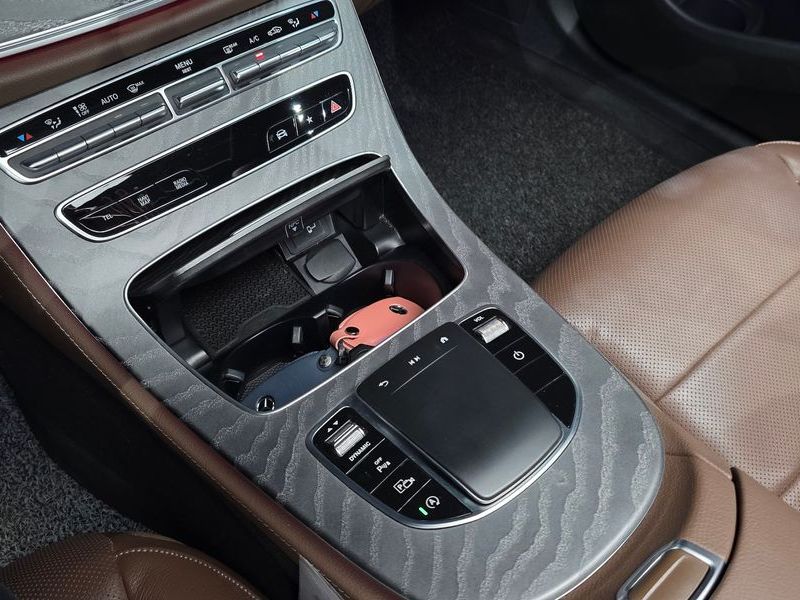 2022 Mercedes-Benz E-Class E350 4MATIC Avantgarde photo 18
