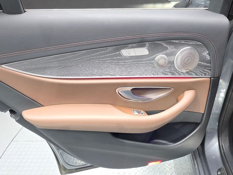 2022 Mercedes-Benz E-Class E350 4MATIC Avantgarde photo 25
