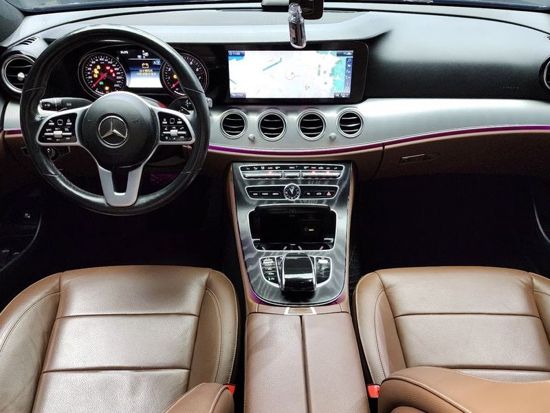 2020 Mercedes-Benz E-Class E250 Avantgarde photo 7