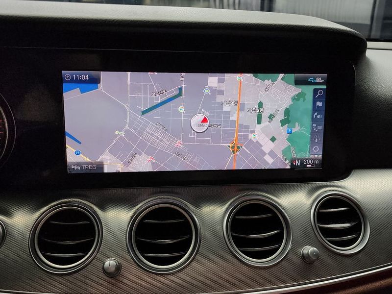 2020 Mercedes-Benz E-Class E250 Avantgarde photo 14