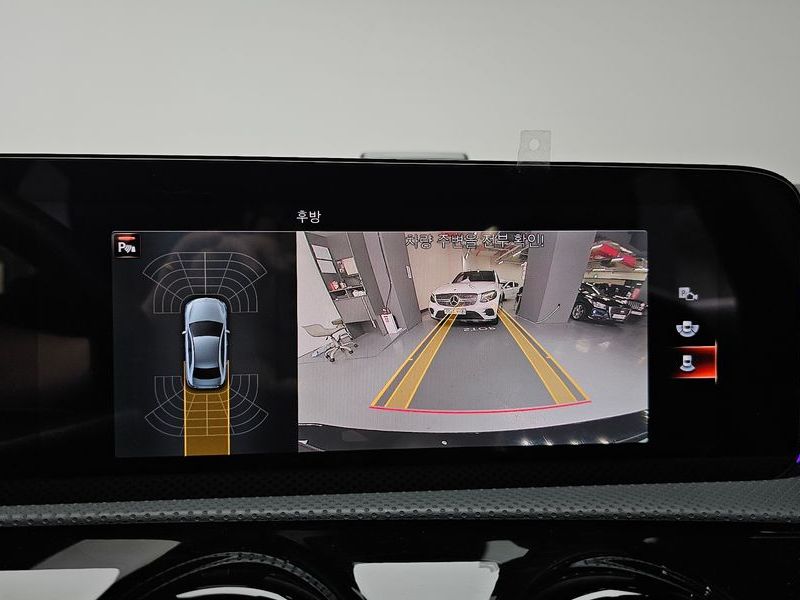 2021 Mercedes-Benz A-Class A220 Sedan photo 15