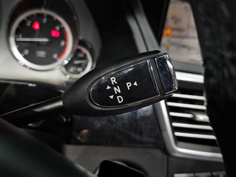 2013 Mercedes-Benz E-Class E220 CDI Avantgarde photo 9