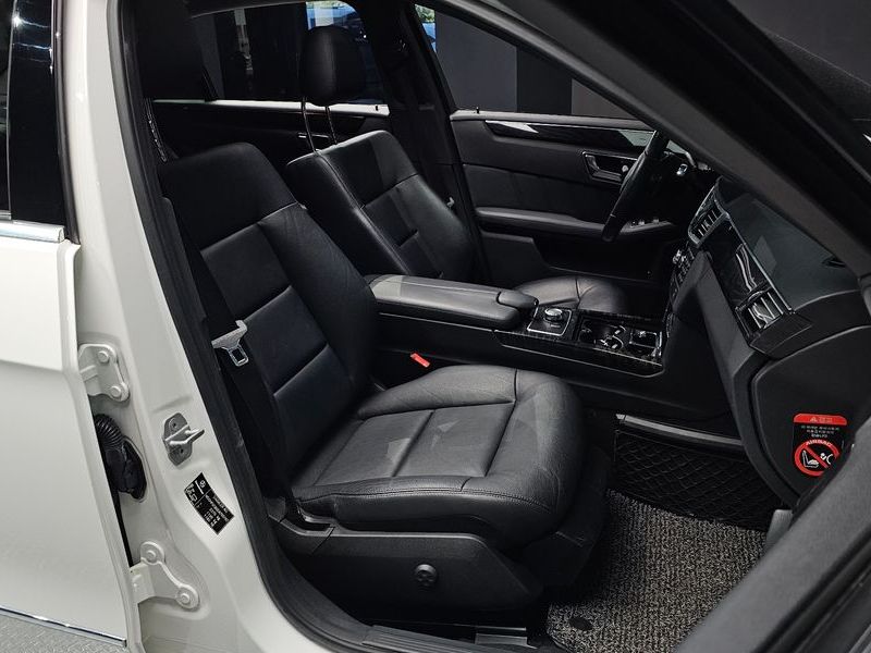 2013 Mercedes-Benz E-Class E220 CDI Avantgarde photo 11