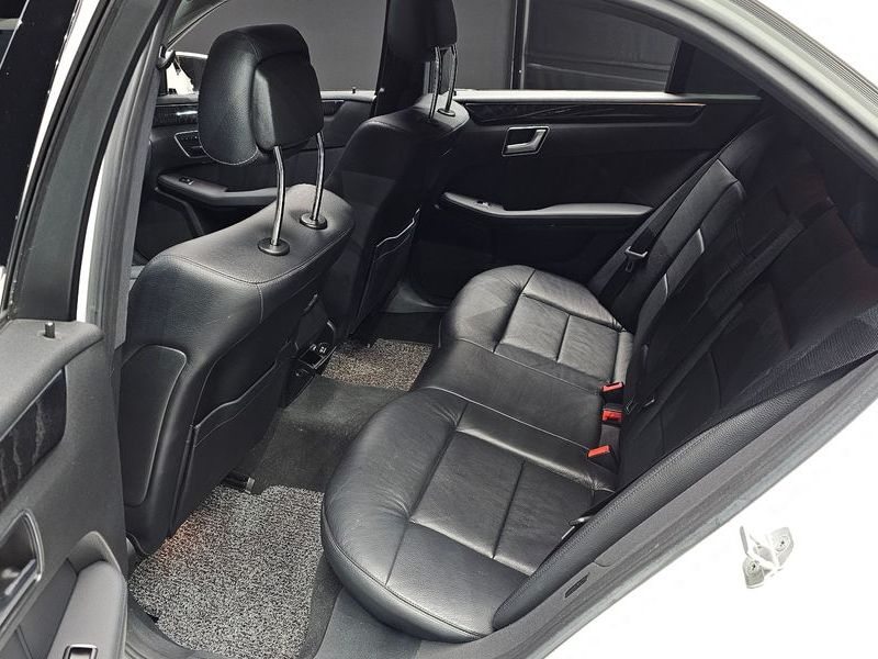 2013 Mercedes-Benz E-Class E220 CDI Avantgarde photo 12