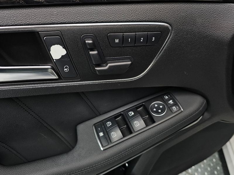 2013 Mercedes-Benz E-Class E220 CDI Avantgarde photo 18