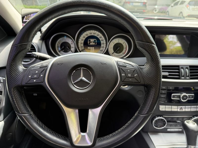 2012 Mercedes-Benz C-Class C220 CDI AVANTGARDE photo 1
