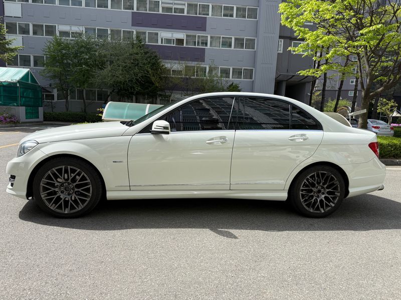 2012 Mercedes-Benz C-Class C220 CDI AVANTGARDE photo 14