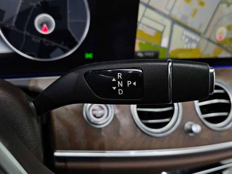 2020 Mercedes-Benz E-Class E300 4MATIC Exclusive photo 9