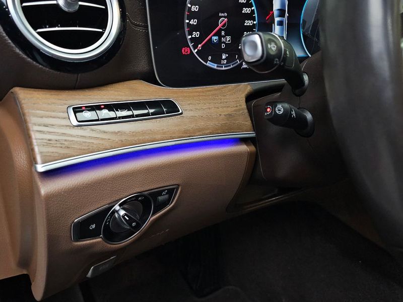 2020 Mercedes-Benz E-Class E300 4MATIC Exclusive photo 13