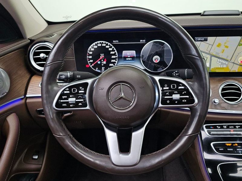 2020 Mercedes-Benz E-Class E300 4MATIC Exclusive photo 14