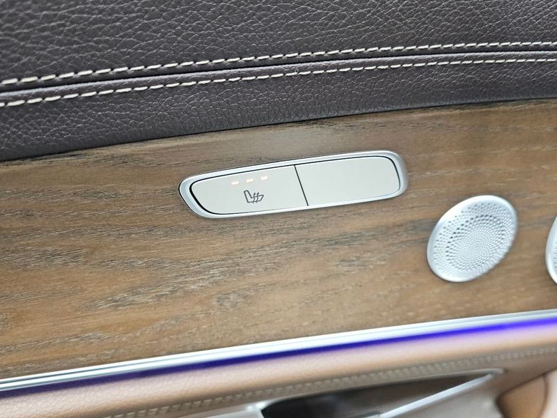2020 Mercedes-Benz E-Class E300 4MATIC Exclusive photo 19