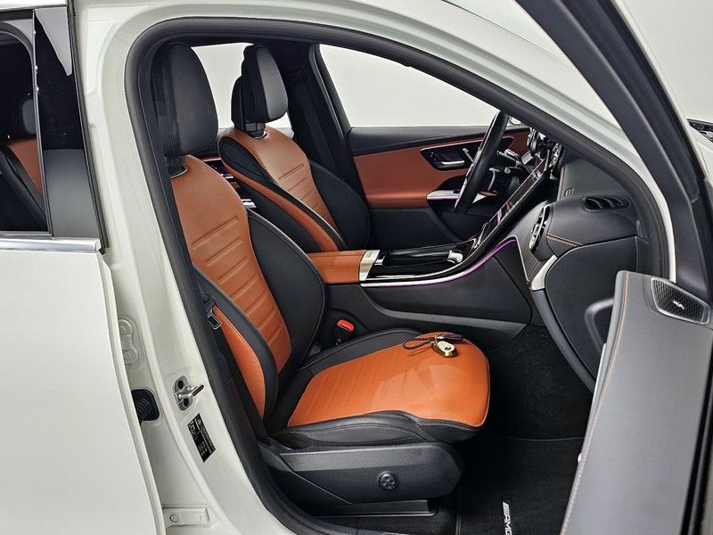 2023 Mercedes-Benz C-Class GLC300 4MATIC AMG Line photo 11