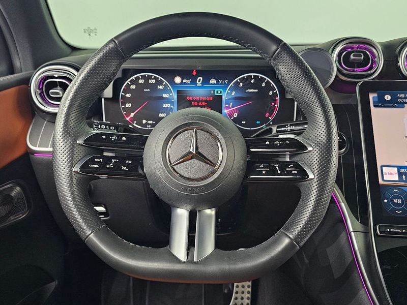 2023 Mercedes-Benz C-Class GLC300 4MATIC AMG Line photo 15