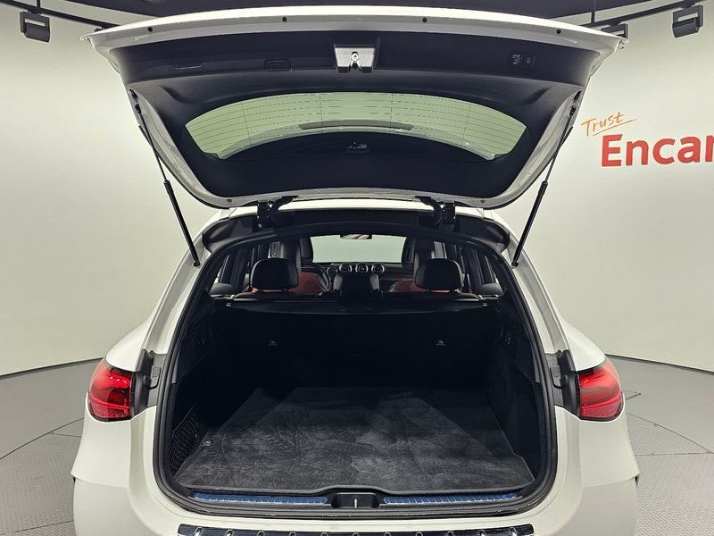 2023 Mercedes-Benz C-Class GLC300 4MATIC AMG Line photo 20
