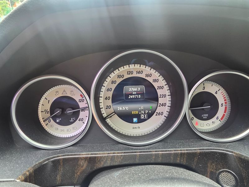 2014 Mercedes-Benz E-Class E220 CDI Avantgarde photo 8