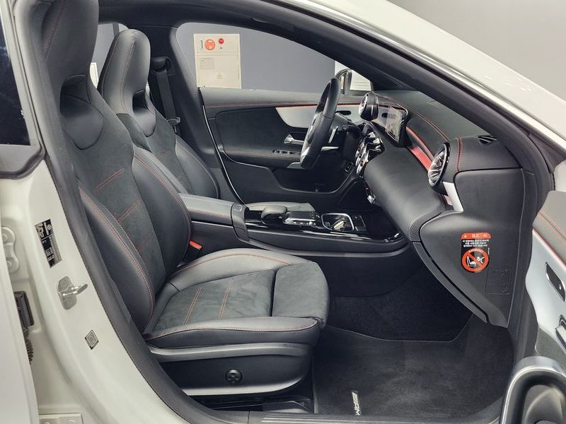 2023 Mercedes-Benz A-Class CLA250 4MATIC photo 11