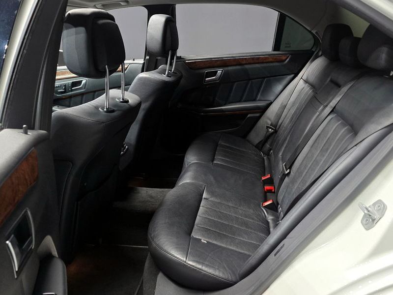 2012 Mercedes-Benz E-Class E300 Elegance photo 12