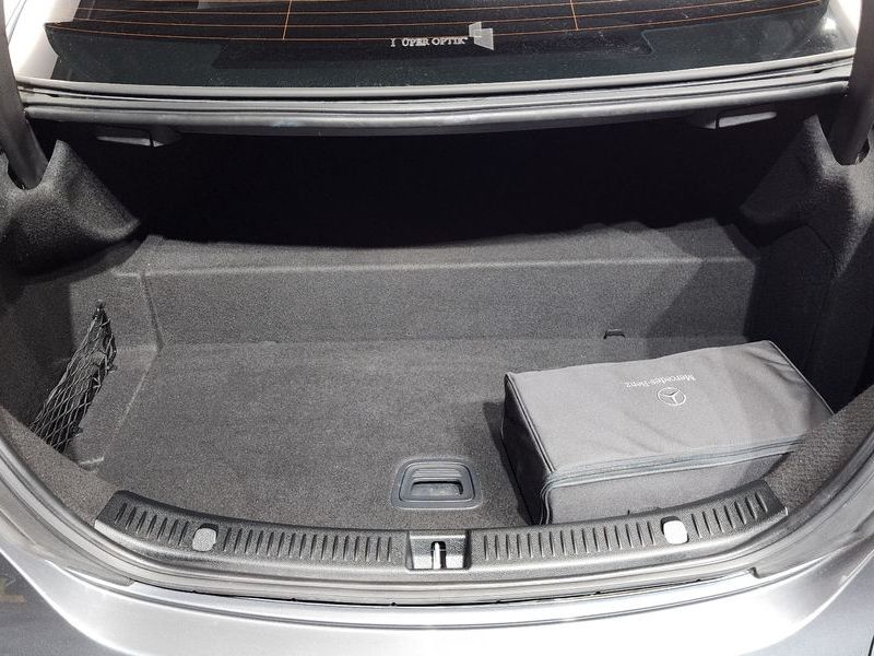 2021 Mercedes-Benz E-Class E300e 4MATIC Exclusive photo 20