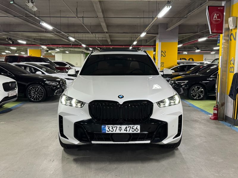 2026 BMW X5 xDrive 40i M Sport photo 1