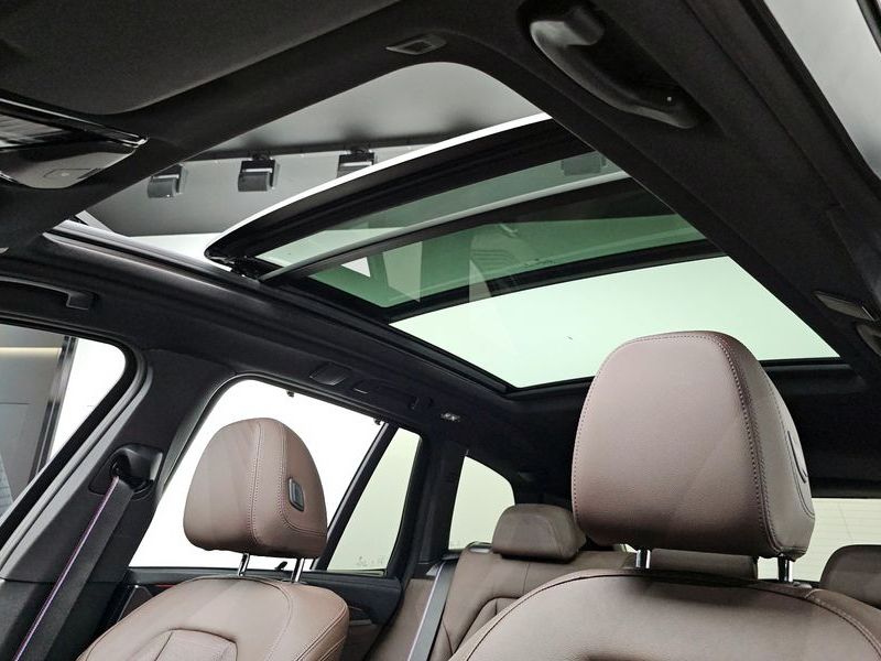 2024 BMW X3 xDrive 20i M Sports Pro photo 18