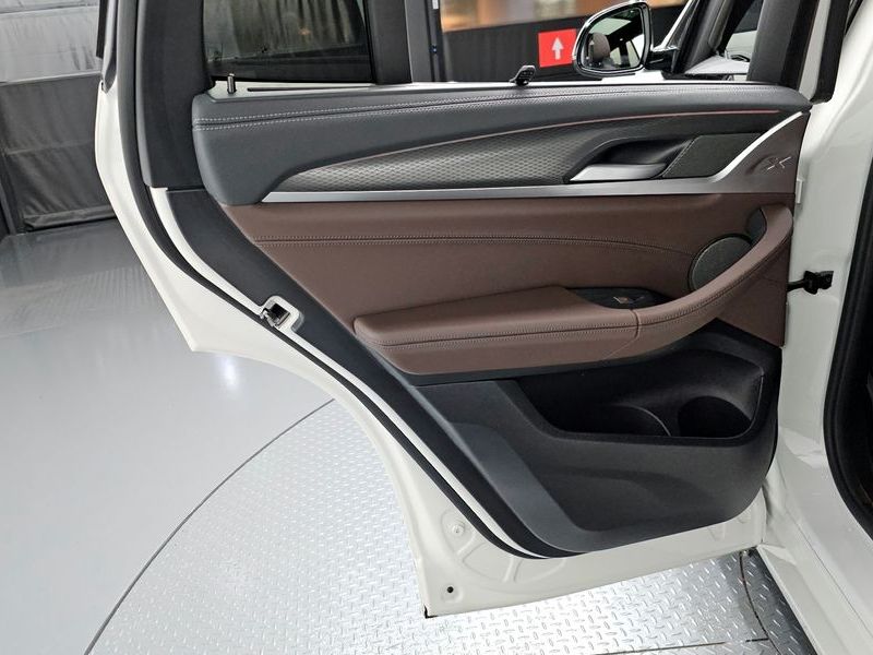 2024 BMW X3 xDrive 20i M Sports Pro photo 25