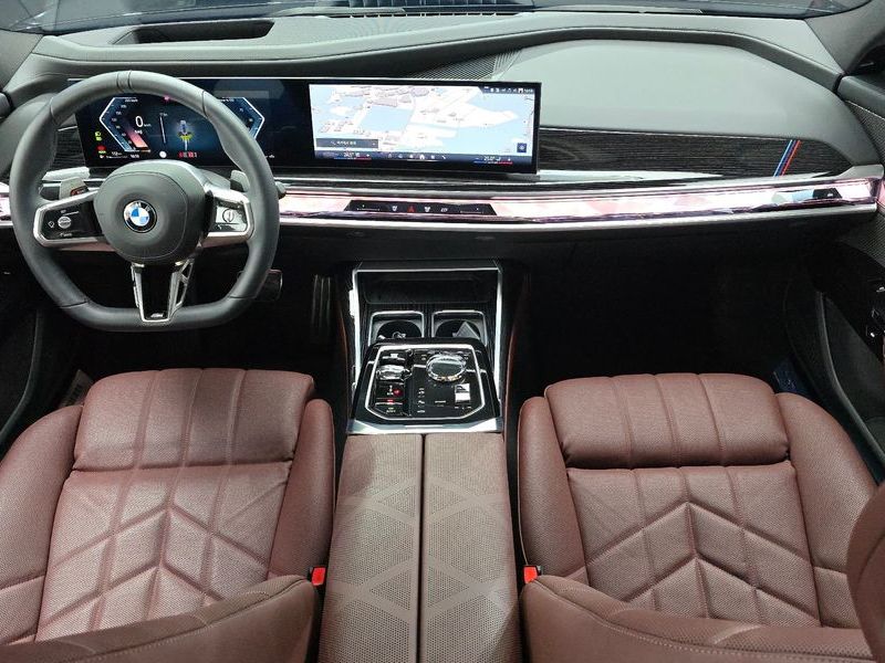 2025 BMW 7 Series 740d xDrive M Sport photo 7