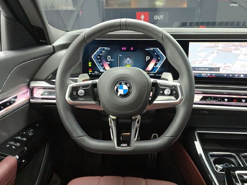 2025 BMW 7 Series 740d xDrive M Sport photo 13